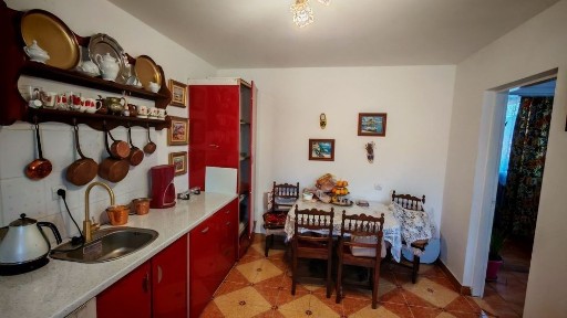 Здається в оренду 2к квартира в будинку