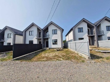 Продається дуплекс в Зарванцях