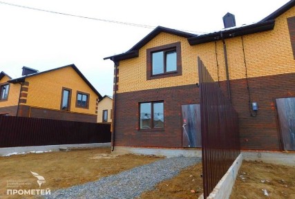 Продаж 2 поверхового дуплексу в районі Агрономічне