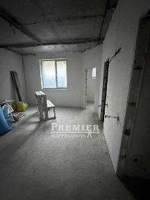 Продам квартиру з розпочатим ремонтом у новому ЖК еліт класу.