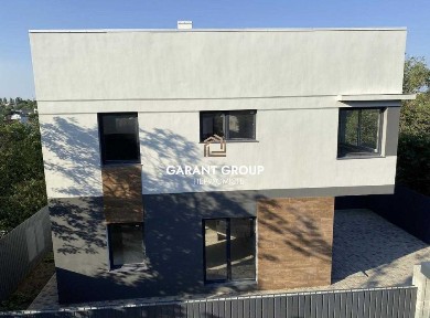 Новий 2-поверховий будинок у приватному секторі - 105 кв. м