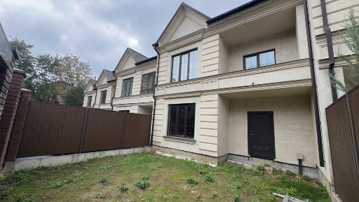 Таунхас возле моря ПОДВАЛ охраняемый закрытый кооператив Киевский р-н!