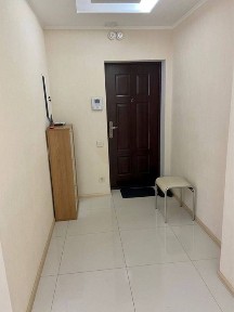 Сдам 2-к квартиру внизу Кирова/центр