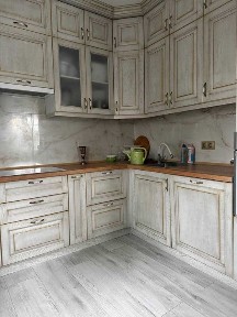 Продаж просторої та сучасної 3-кімнатної квартири у місті Сновськ!