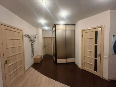 3 комн. Квартира 115м пр Гагарина 41/2