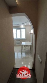 Продается 2-х к. кв. с капремонтом в кирпичном доме, ул. Добролюбова