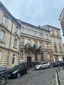 ПРОДАЖ ЕКСКЛЮЗИВНОЇ 2кім. квартири у центрі м. Львів, вул. Поповича 5А