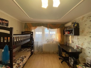 2к квартира на Петропавлівській