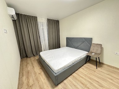 Оренда однокімнатної квартири 40 кв. м, вул. Боголюбова, 15