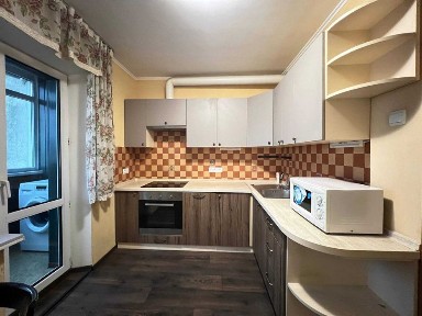 Бажана 28, квартира вільна. Оперативний показ та заселення