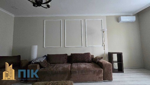 Киев, Комбинатная ул., 25