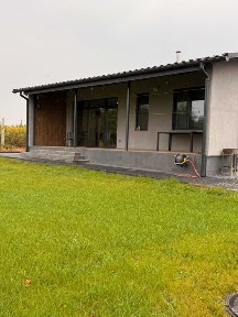 Новий будинок біля Житомира з власним виходом до річки.