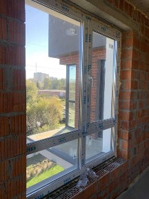 Продаж 2 кім комфорт клас в малоквартирній забудові вул. Роксоляни