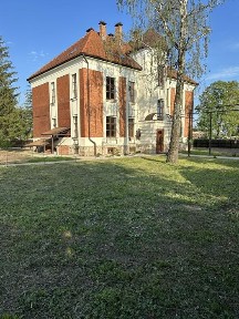 Продаж квартири в Австрійському будинку