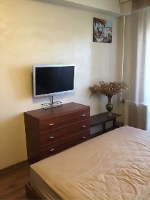 Київ, Дніпровський, вулиця Кубанської України 45