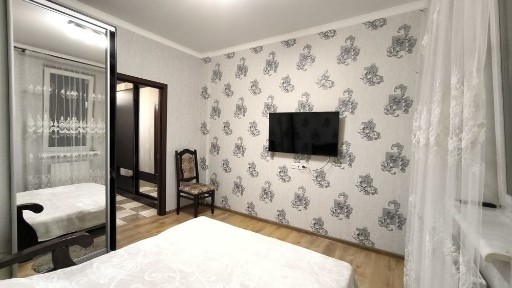 ЖК Суворовский/Бочарова, 5 этаж, газ, 2-шка с ремонтом и мебелью