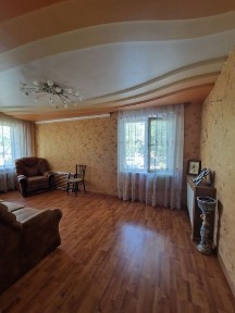 Оренда Артем 3рикімнатна Космонавтів