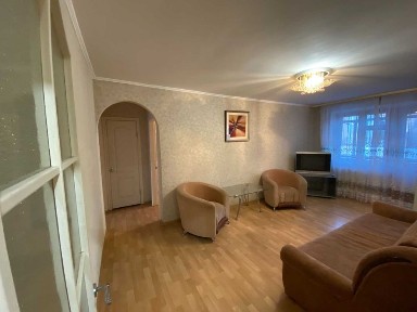Продам 3-кімнатну квартиру, вул. Ярмаркова, 41