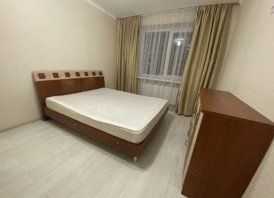 Продаж 1 кімнатної квартири, в районі Метро, вул. Яблунева