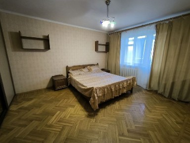 2-кімна, центр, метро пл. Українських героїв, газ, вул. Ш.Руставелі 25