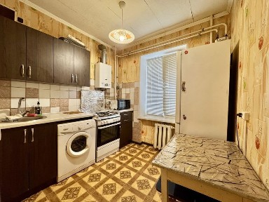 Оренда 2-кімнатної квартири навпроти McDonald's, Центр