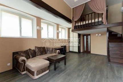 Здам двухярусну квартиру на Римарській