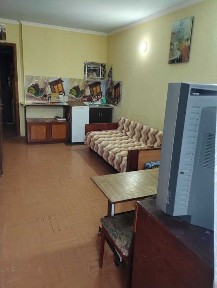 Сдам большую гостинку со своим санузлом на Ивана Каркача