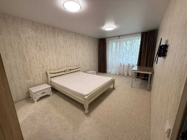 Сдам 1 ком. квартиру с НОВЫМ ремонтом! ул. Инглези/ Клюшка