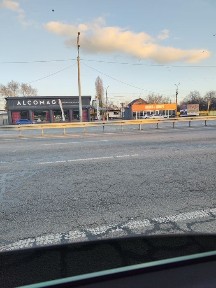 Сдам отдельно стоящее помещение на красной линии. 100 квадратных метров