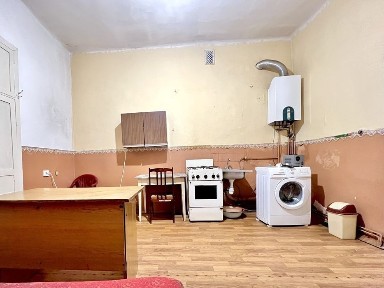 Квартира в центрі на 1/х кім. Чорновола