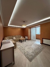 Продаж 2 кімнатної квартири Центр міста ЖК Обергі