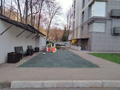 Продам ЖК на Титова ( Незалежності) верх пр. Поля