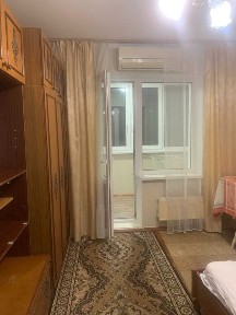 Київ, Оноре де Бальзака вул., 8В. Троєщина.