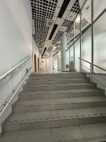 Сдам помещение под магазин фасад площадь конституции