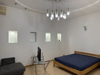 Посуточно 3 комн. квартира Центр ТЦ Никольский