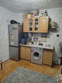 Продам 1 кімнатну квартиру по Незалежності 16в