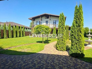 Будинок 2 поверхи з ремонтом 210м2. 12 соток. Лісники. КМ Хутір Ясний