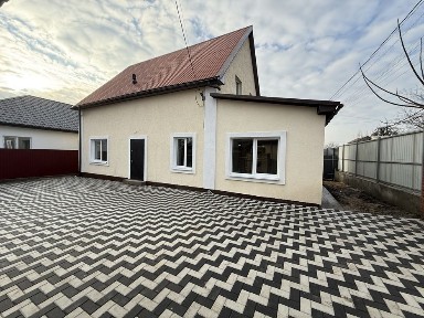 Будинок 80м +60м мансарда на 4 с ГАЗ опалення центр м. Бориспіль