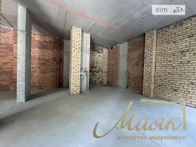 Здається комерційне приміщення на <a href='/newbuilding/8875/view/prosp-lubomira-guzara'>просп. Любомира Гузара</a> 15, площа 225 кв. м • ID 31646024