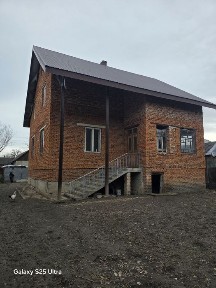 Продам будинок мансадного типу, літня кухня, в мальовничому місці! го