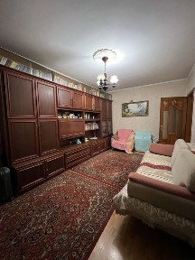Продам 3к метро Защитников Украины