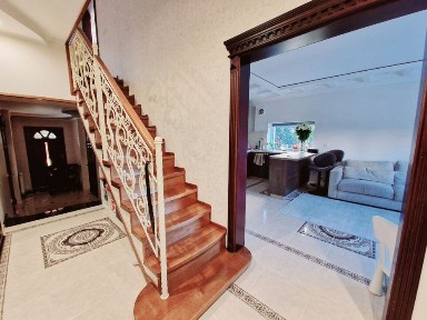 Продається в Дрогобичі стильний та затишний будинок