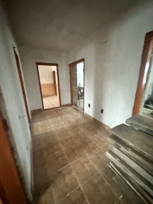 Продаж будинку з частковим ремонтом Львівська область