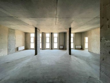 ПРОДАЖ приміщення на вул Навроцького 31. 1350 дол м. кв