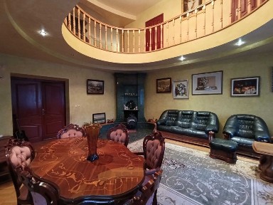 Оренда будинку метро Осокорки під IT. офіс, міні готель 6 кімнат