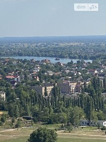 Продаж студии в Киеве возле метро