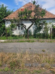 Цікава локація, 900 метрів від термальних басейнів.