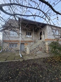 Продаж будинку селище Рокитне. Розглядаємо держ програми