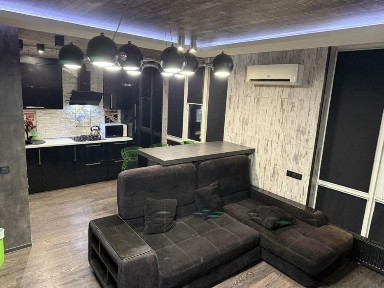 Срочная продажа 1 комнатной квартиры. Жк Острова. Мадагаскар