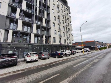 Продається комерційна нерухомість, вул. Сечені Код: 20101